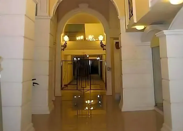 Rafael And Mansion 3* Бангкок