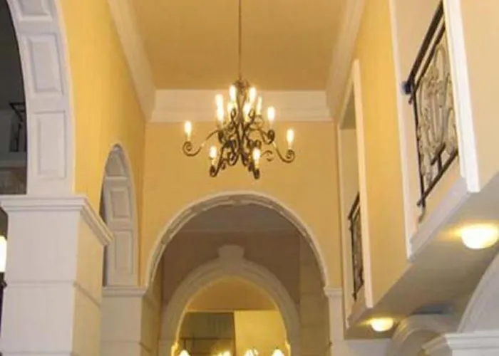Rafael And Mansion Мини-отель Бангкок